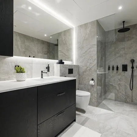 Elegant Seaview Flat In Noblessner 아파트 *